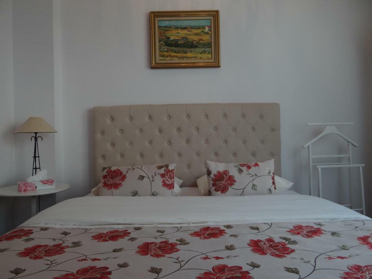 Villa Colonna Appartements Manosque Exterior photo